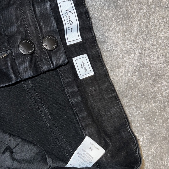 High Rise Skinny - Picture 4 of 4